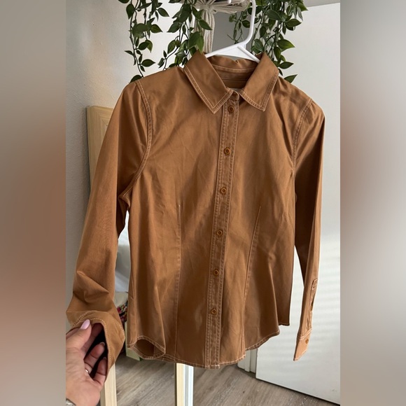 Madewell Darted Button-Up Shirt in (Re)generative Chino - Picture 5 of 10